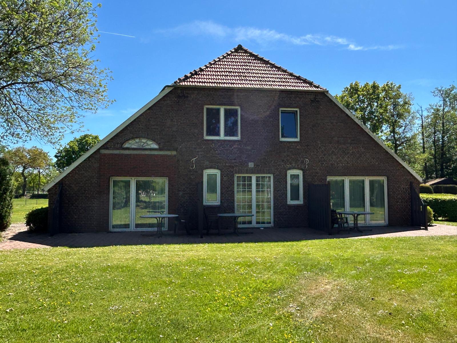 Terrasse und Außenbereich am Lindenhof